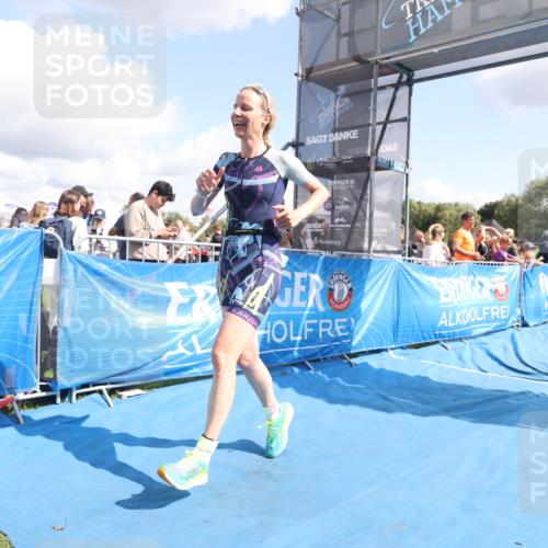 25.08.2024 - Elbe Triathlon Hamburg H.Heesch http://msf.ph/oto/6878655 25.08.2024 11:49:06 Ziel 550, 1522 meine-sportfotos.de