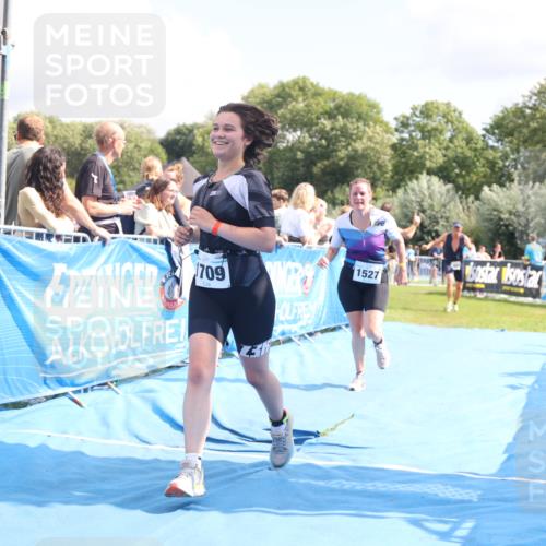 25.08.2024 - Elbe Triathlon Hamburg H.Heesch http://msf.ph/oto/6878662 25.08.2024 12:11:44 Ziel 405, 541, 1503, 1527, 1698, 1709 meine-sportfotos.de