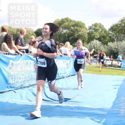25.08.2024 - Elbe Triathlon Hamburg H.Heesch http://msf.ph/oto/6878664 25.08.2024 12:11:44 Ziel 405, 541, 1503, 1527, 1698, 1709 meine-sportfotos.de