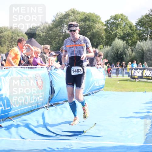 25.08.2024 - Elbe Triathlon Hamburg H.Heesch http://msf.ph/oto/6878672 25.08.2024 11:49:15 Ziel 1463 meine-sportfotos.de
