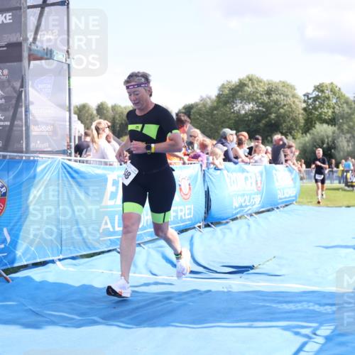 25.08.2024 - Elbe Triathlon Hamburg H.Heesch http://msf.ph/oto/6878715 25.08.2024 11:49:43 Ziel 548, 549, 1410, 1496 meine-sportfotos.de