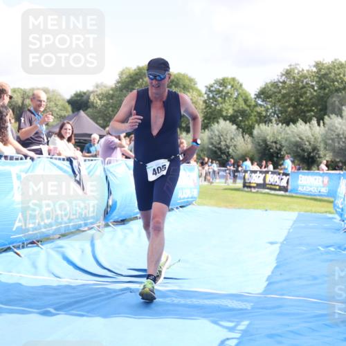 25.08.2024 - Elbe Triathlon Hamburg H.Heesch http://msf.ph/oto/6878720 25.08.2024 12:11:49 Ziel 405, 1503, 1527, 1709 meine-sportfotos.de