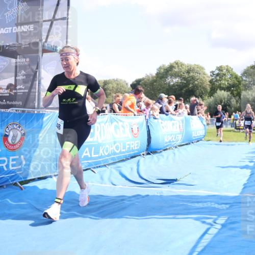 25.08.2024 - Elbe Triathlon Hamburg H.Heesch http://msf.ph/oto/6878727 25.08.2024 11:49:43 Ziel 548, 549, 1410, 1496 meine-sportfotos.de