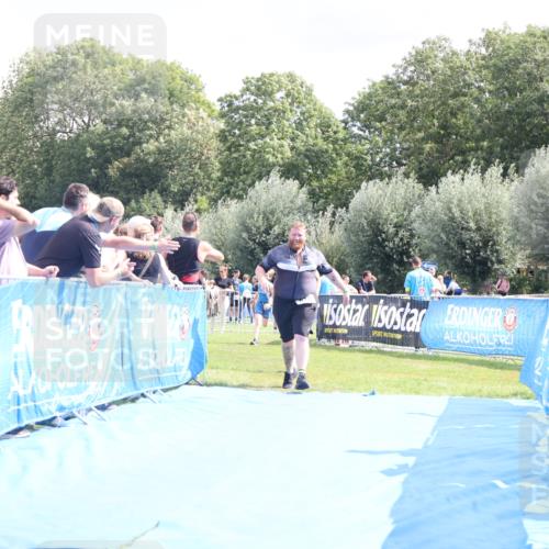 25.08.2024 - Elbe Triathlon Hamburg H.Heesch http://msf.ph/oto/6878739 25.08.2024 12:12:07 Ziel 459, 674, 1575 meine-sportfotos.de