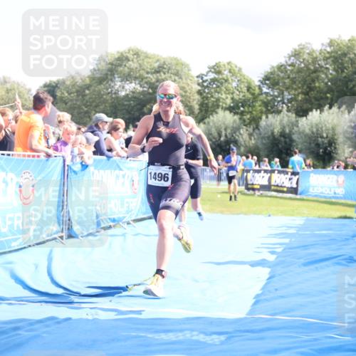 25.08.2024 - Elbe Triathlon Hamburg H.Heesch http://msf.ph/oto/6878740 25.08.2024 11:49:45 Ziel 548, 549, 1410, 1496 meine-sportfotos.de