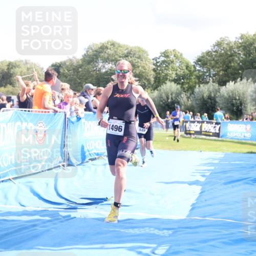 25.08.2024 - Elbe Triathlon Hamburg H.Heesch http://msf.ph/oto/6878742 25.08.2024 11:49:45 Ziel 548, 549, 1410, 1496 meine-sportfotos.de