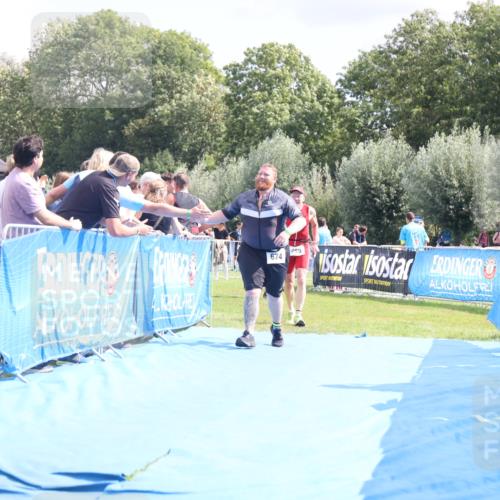 25.08.2024 - Elbe Triathlon Hamburg H.Heesch http://msf.ph/oto/6878747 25.08.2024 12:12:08 Ziel 459, 674, 1575 meine-sportfotos.de