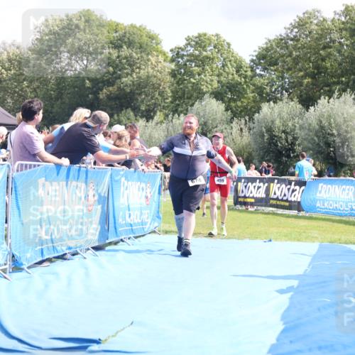 25.08.2024 - Elbe Triathlon Hamburg H.Heesch http://msf.ph/oto/6878757 25.08.2024 12:12:08 Ziel 459, 674, 1575 meine-sportfotos.de