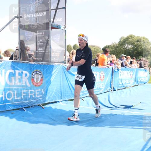 25.08.2024 - Elbe Triathlon Hamburg H.Heesch http://msf.ph/oto/6878782 25.08.2024 11:49:47 Ziel 548, 549, 1410, 1496 meine-sportfotos.de