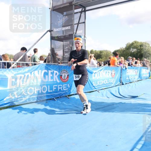 25.08.2024 - Elbe Triathlon Hamburg H.Heesch http://msf.ph/oto/6878791 25.08.2024 11:49:47 Ziel 548, 549, 1410, 1496 meine-sportfotos.de