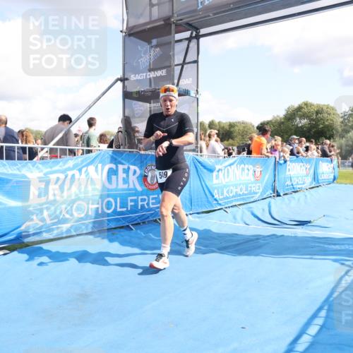 25.08.2024 - Elbe Triathlon Hamburg H.Heesch http://msf.ph/oto/6878793 25.08.2024 11:49:47 Ziel 548, 549, 1410, 1496 meine-sportfotos.de