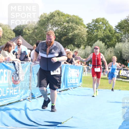 25.08.2024 - Elbe Triathlon Hamburg H.Heesch http://msf.ph/oto/6878794 25.08.2024 12:12:10 Ziel 459, 674, 1575 meine-sportfotos.de