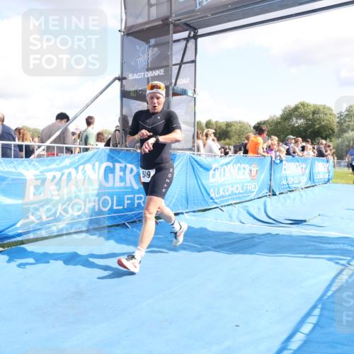 25.08.2024 - Elbe Triathlon Hamburg H.Heesch http://msf.ph/oto/6878795 25.08.2024 11:49:47 Ziel 548, 549, 1410, 1496 meine-sportfotos.de