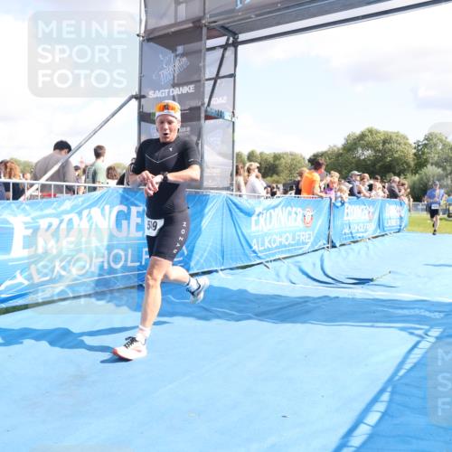 25.08.2024 - Elbe Triathlon Hamburg H.Heesch http://msf.ph/oto/6878797 25.08.2024 11:49:47 Ziel 548, 549, 1410, 1496 meine-sportfotos.de