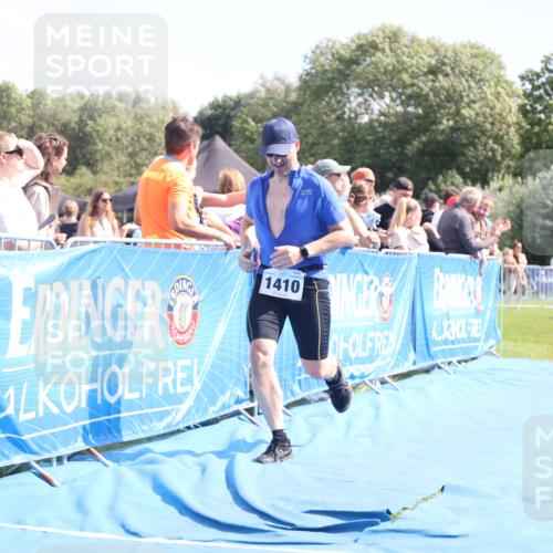 25.08.2024 - Elbe Triathlon Hamburg H.Heesch http://msf.ph/oto/6878802 25.08.2024 11:49:50 Ziel 493, 548, 549, 1410, 1496 meine-sportfotos.de