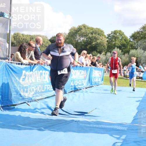 25.08.2024 - Elbe Triathlon Hamburg H.Heesch http://msf.ph/oto/6878803 25.08.2024 12:12:11 Ziel 459, 674, 1575 meine-sportfotos.de