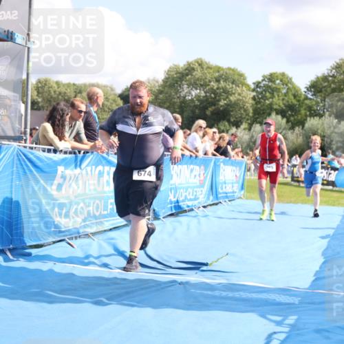 25.08.2024 - Elbe Triathlon Hamburg H.Heesch http://msf.ph/oto/6878805 25.08.2024 12:12:11 Ziel 459, 674, 1575 meine-sportfotos.de