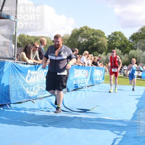 25.08.2024 - Elbe Triathlon Hamburg H.Heesch http://msf.ph/oto/6878807 25.08.2024 12:12:11 Ziel 459, 674, 1575 meine-sportfotos.de