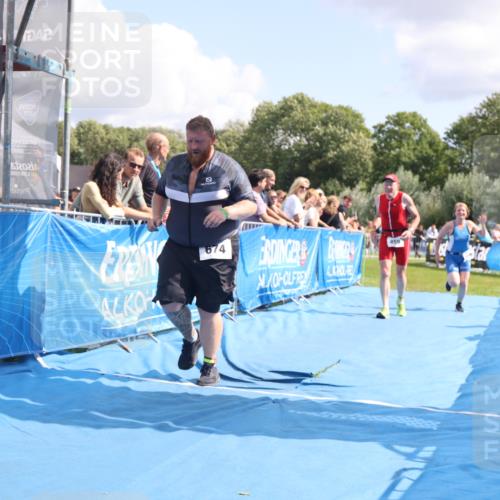 25.08.2024 - Elbe Triathlon Hamburg H.Heesch http://msf.ph/oto/6878809 25.08.2024 12:12:11 Ziel 459, 674, 1575 meine-sportfotos.de