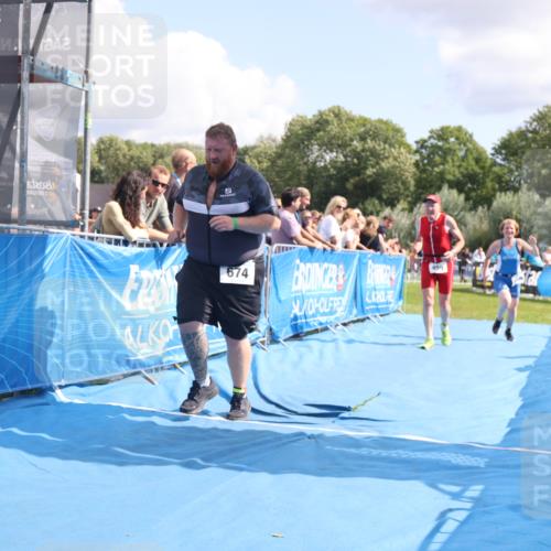 25.08.2024 - Elbe Triathlon Hamburg H.Heesch http://msf.ph/oto/6878811 25.08.2024 12:12:11 Ziel 459, 674, 1575 meine-sportfotos.de