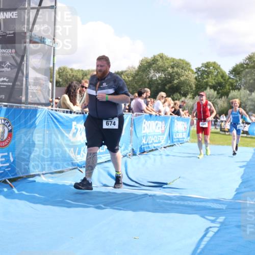 25.08.2024 - Elbe Triathlon Hamburg H.Heesch http://msf.ph/oto/6878815 25.08.2024 12:12:11 Ziel 459, 674, 1575 meine-sportfotos.de