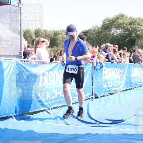 25.08.2024 - Elbe Triathlon Hamburg H.Heesch http://msf.ph/oto/6878822 25.08.2024 11:49:51 Ziel 493, 549, 1410, 1496 meine-sportfotos.de