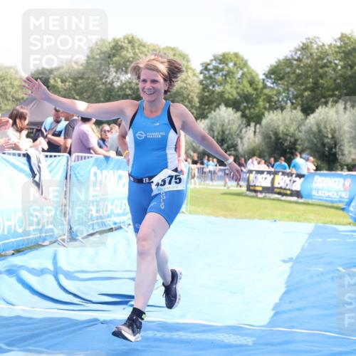 25.08.2024 - Elbe Triathlon Hamburg H.Heesch http://msf.ph/oto/6878837 25.08.2024 12:12:13 Ziel 459, 674, 1575 meine-sportfotos.de