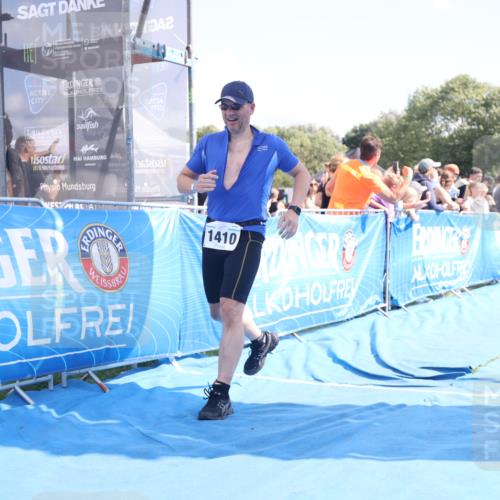 25.08.2024 - Elbe Triathlon Hamburg H.Heesch http://msf.ph/oto/6878843 25.08.2024 11:49:51 Ziel 493, 549, 1410, 1496 meine-sportfotos.de