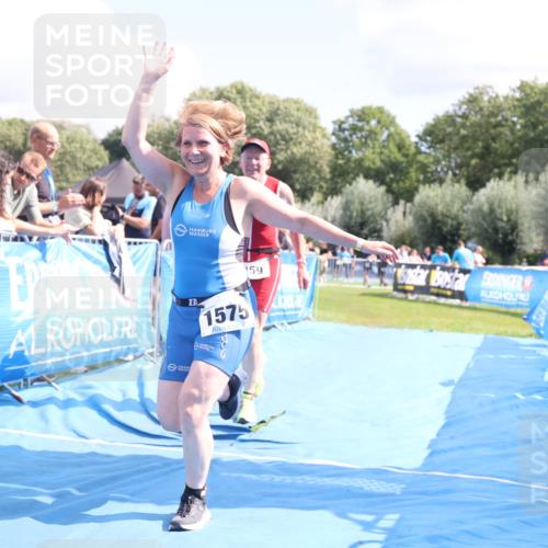 25.08.2024 - Elbe Triathlon Hamburg H.Heesch http://msf.ph/oto/6878844 25.08.2024 12:12:13 Ziel 459, 674, 1575 meine-sportfotos.de
