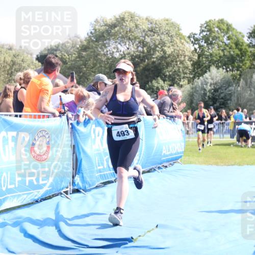 25.08.2024 - Elbe Triathlon Hamburg H.Heesch http://msf.ph/oto/6878853 25.08.2024 11:49:58 Ziel 493, 785 meine-sportfotos.de