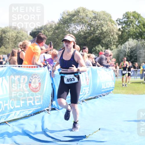 25.08.2024 - Elbe Triathlon Hamburg H.Heesch http://msf.ph/oto/6878859 25.08.2024 11:49:58 Ziel 493, 785 meine-sportfotos.de