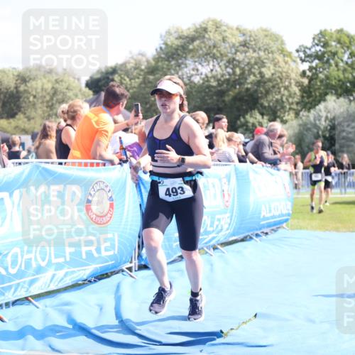 25.08.2024 - Elbe Triathlon Hamburg H.Heesch http://msf.ph/oto/6878861 25.08.2024 11:49:58 Ziel 493, 785 meine-sportfotos.de