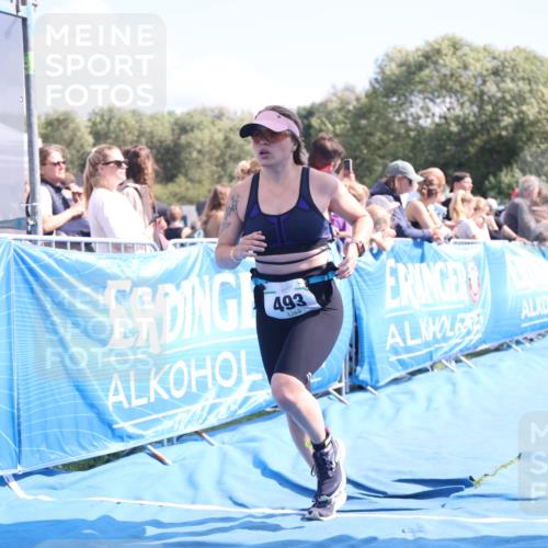 25.08.2024 - Elbe Triathlon Hamburg H.Heesch http://msf.ph/oto/6878872 25.08.2024 11:49:59 Ziel 411, 493, 785 meine-sportfotos.de