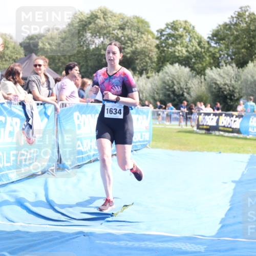 25.08.2024 - Elbe Triathlon Hamburg H.Heesch http://msf.ph/oto/6878893 25.08.2024 12:12:27 Ziel 1634 meine-sportfotos.de