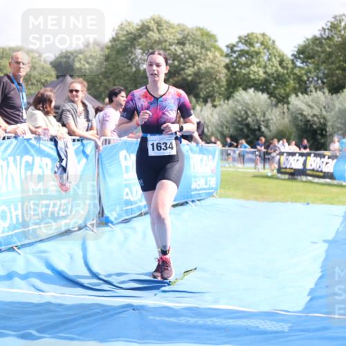 25.08.2024 - Elbe Triathlon Hamburg H.Heesch http://msf.ph/oto/6878897 25.08.2024 12:12:27 Ziel 1634 meine-sportfotos.de