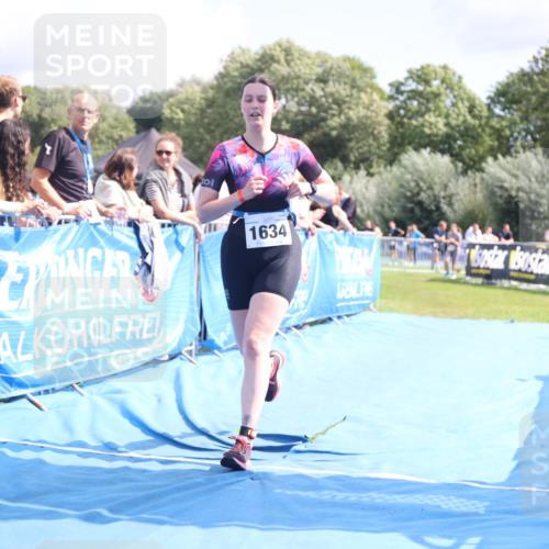 25.08.2024 - Elbe Triathlon Hamburg H.Heesch http://msf.ph/oto/6878903 25.08.2024 12:12:27 Ziel 1634 meine-sportfotos.de