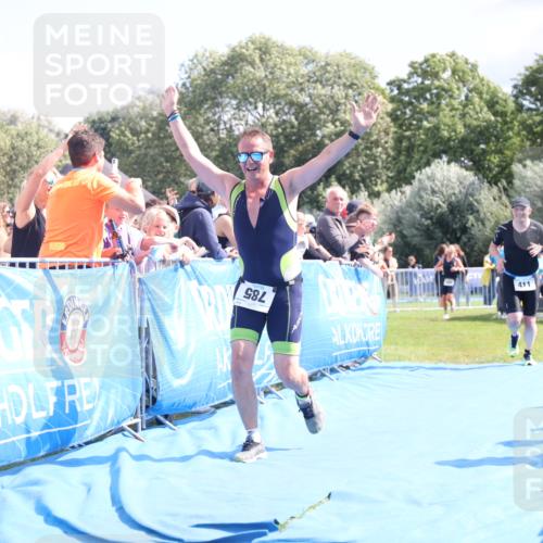25.08.2024 - Elbe Triathlon Hamburg H.Heesch http://msf.ph/oto/6878904 25.08.2024 11:50:03 Ziel 411, 493, 785 meine-sportfotos.de