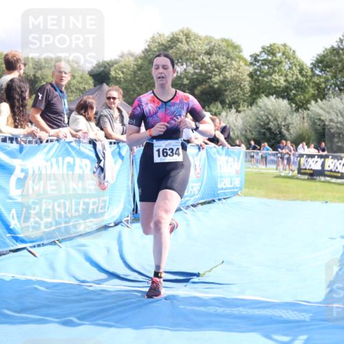 25.08.2024 - Elbe Triathlon Hamburg H.Heesch http://msf.ph/oto/6878905 25.08.2024 12:12:27 Ziel 1634 meine-sportfotos.de