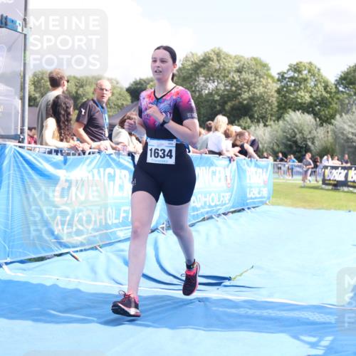25.08.2024 - Elbe Triathlon Hamburg H.Heesch http://msf.ph/oto/6878912 25.08.2024 12:12:27 Ziel 1634 meine-sportfotos.de