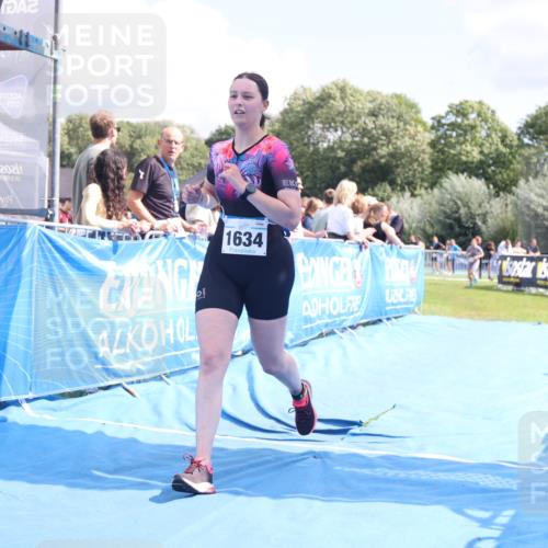 25.08.2024 - Elbe Triathlon Hamburg H.Heesch http://msf.ph/oto/6878914 25.08.2024 12:12:28 Ziel 1634, 1679 meine-sportfotos.de