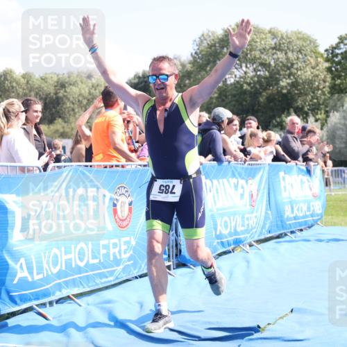 25.08.2024 - Elbe Triathlon Hamburg H.Heesch http://msf.ph/oto/6878917 25.08.2024 11:50:04 Ziel 411, 493, 509, 785 meine-sportfotos.de