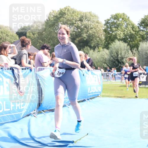 25.08.2024 - Elbe Triathlon Hamburg H.Heesch http://msf.ph/oto/6878922 25.08.2024 12:12:36 Ziel 1528, 1636, 1679 meine-sportfotos.de
