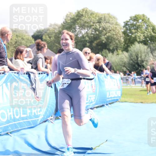 25.08.2024 - Elbe Triathlon Hamburg H.Heesch http://msf.ph/oto/6878928 25.08.2024 12:12:36 Ziel 1528, 1636, 1679 meine-sportfotos.de