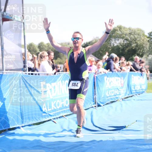 25.08.2024 - Elbe Triathlon Hamburg H.Heesch http://msf.ph/oto/6878929 25.08.2024 11:50:04 Ziel 411, 493, 509, 785 meine-sportfotos.de