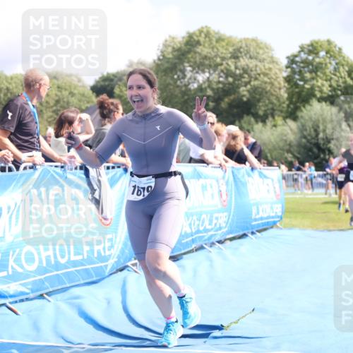 25.08.2024 - Elbe Triathlon Hamburg H.Heesch http://msf.ph/oto/6878932 25.08.2024 12:12:36 Ziel 1528, 1636, 1679 meine-sportfotos.de