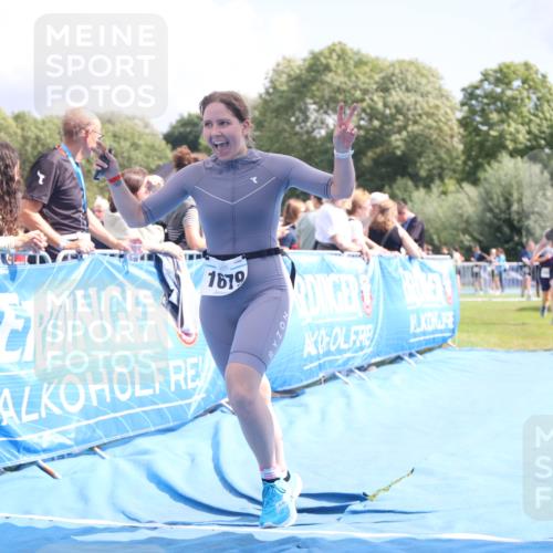 25.08.2024 - Elbe Triathlon Hamburg H.Heesch http://msf.ph/oto/6878934 25.08.2024 12:12:36 Ziel 1528, 1636, 1679 meine-sportfotos.de