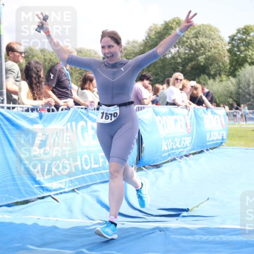 25.08.2024 - Elbe Triathlon Hamburg H.Heesch http://msf.ph/oto/6878939 25.08.2024 12:12:36 Ziel 1528, 1636, 1679 meine-sportfotos.de