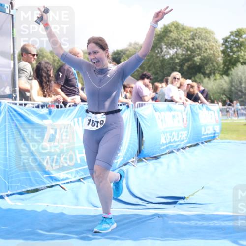 25.08.2024 - Elbe Triathlon Hamburg H.Heesch http://msf.ph/oto/6878942 25.08.2024 12:12:36 Ziel 1528, 1636, 1679 meine-sportfotos.de