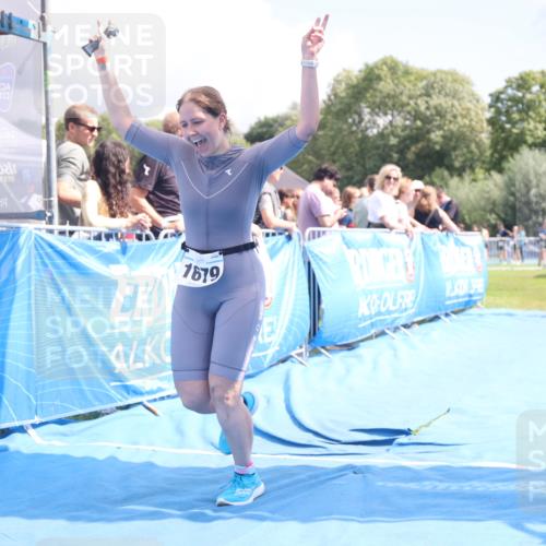 25.08.2024 - Elbe Triathlon Hamburg H.Heesch http://msf.ph/oto/6878944 25.08.2024 12:12:36 Ziel 1528, 1636, 1679 meine-sportfotos.de