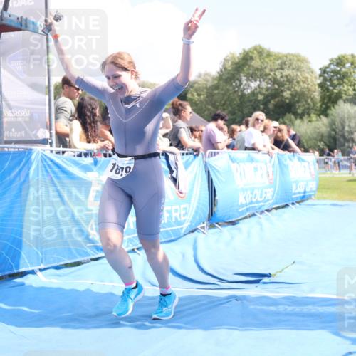25.08.2024 - Elbe Triathlon Hamburg H.Heesch http://msf.ph/oto/6878946 25.08.2024 12:12:36 Ziel 1528, 1636, 1679 meine-sportfotos.de